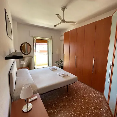 Apartment View House 