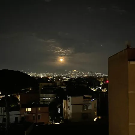 Apartment View House 